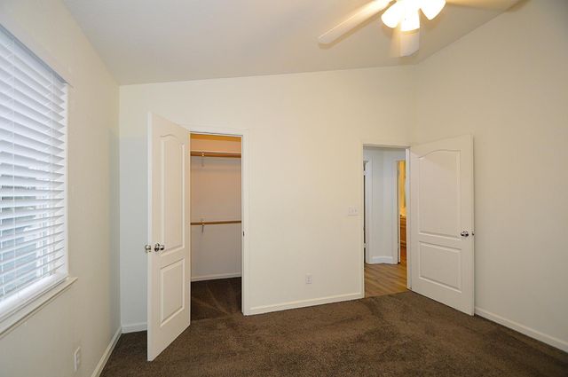 2549 E Jenny Avenue, Fresno, CA 93720