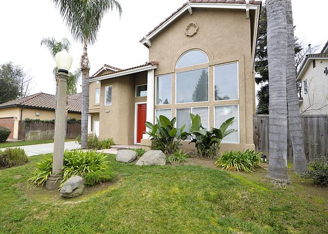 2549 E Jenny Avenue, Fresno, CA 93720