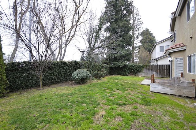 2549 E Jenny Avenue, Fresno, CA 93720