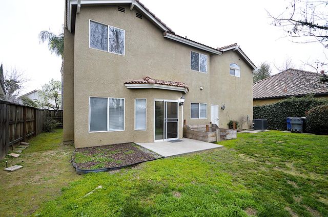 2549 E Jenny Avenue, Fresno, CA 93720