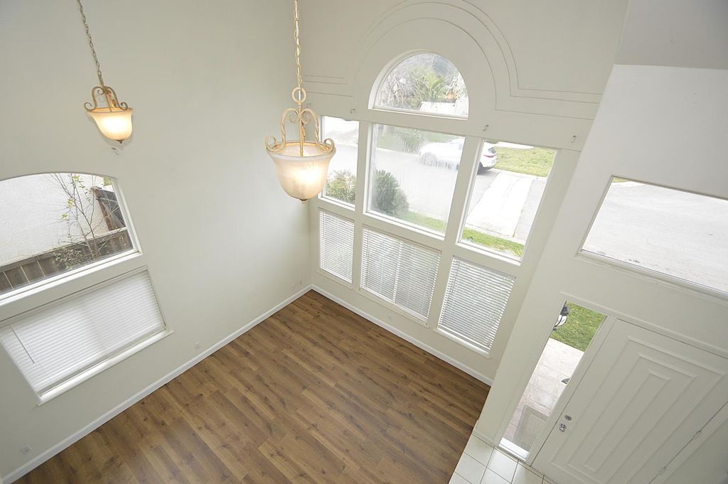 Image 21 of property listing at 2549 E Jenny Avenue, Fresno, CA 93720