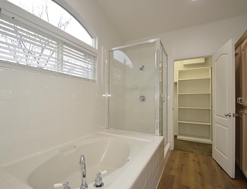 Image 38 of property listing at 2549 E Jenny Avenue, Fresno, CA 93720