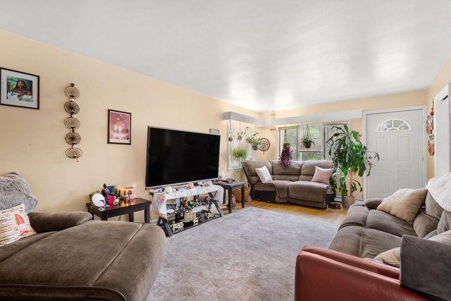 1334 Manitoba AVENUE, South Milwaukee, WI 53172