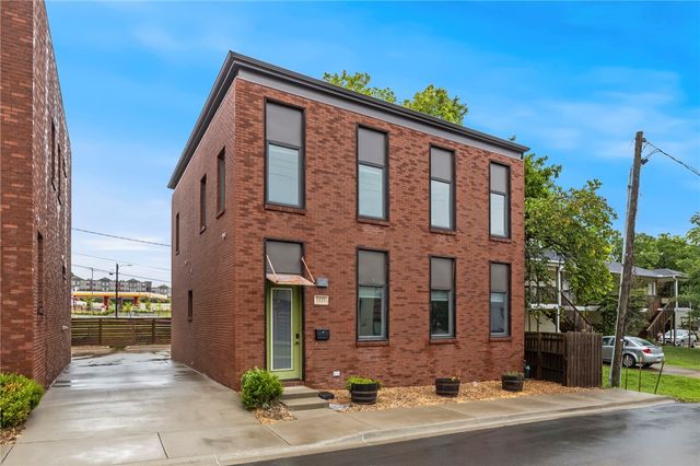 1115 N Oakland Avenue, Fayetteville, AR 72703