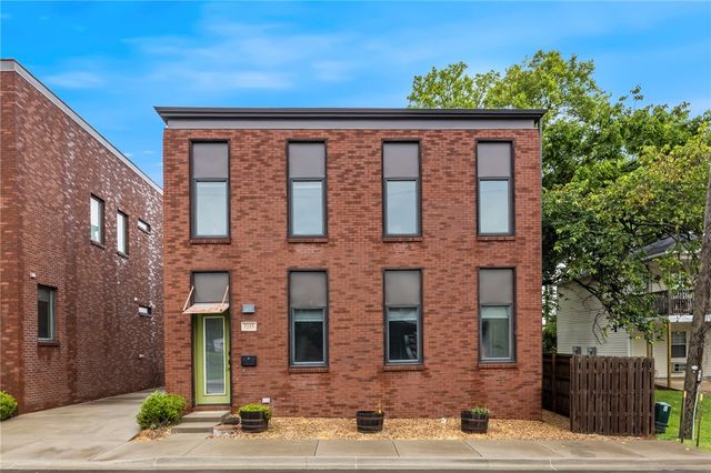 1115 N Oakland Avenue, Fayetteville, AR 72703