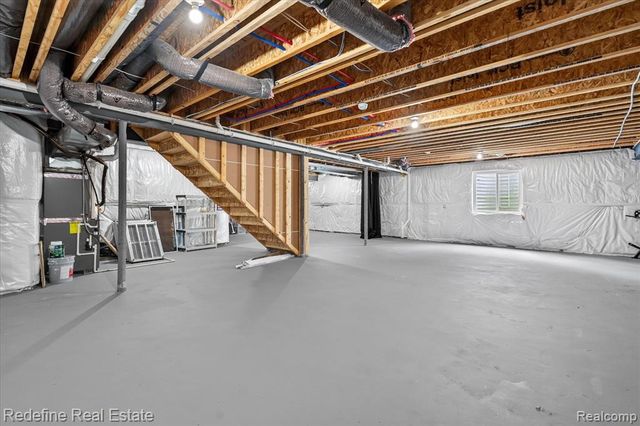 59564 Schuss Gully Drive, New Hudson, MI 48165