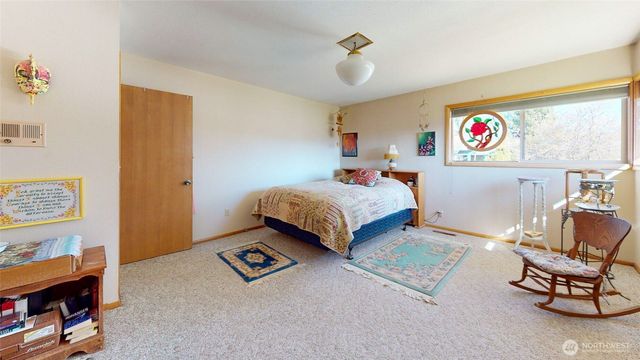 644 Dewberry Avenue E, Omak, WA 98841