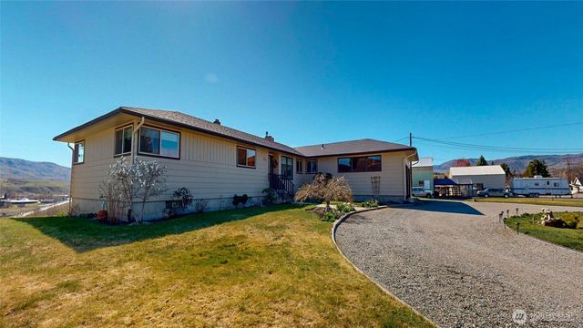 644 Dewberry Avenue E, Omak, WA 98841