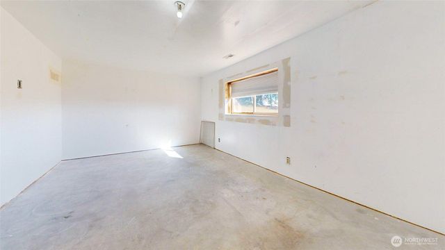 644 Dewberry Avenue E, Omak, WA 98841