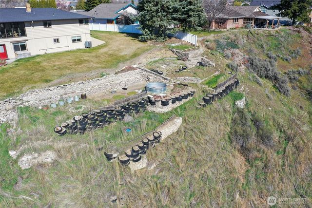 644 Dewberry Avenue E, Omak, WA 98841