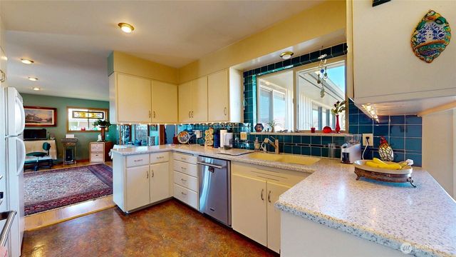 644 Dewberry Avenue E, Omak, WA 98841