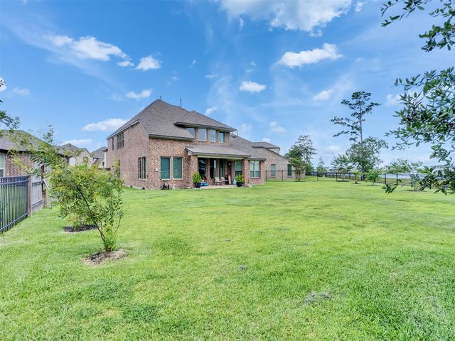 15603 Roscobie Park Drive, Humble, TX 77346
