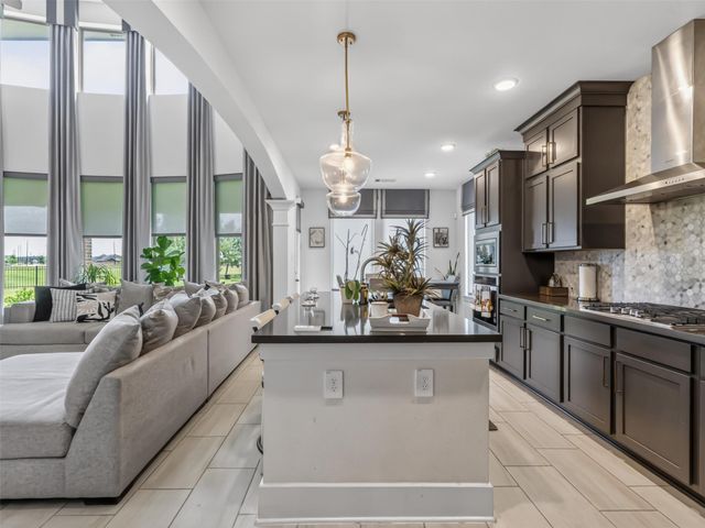 15603 Roscobie Park Drive, Humble, TX 77346