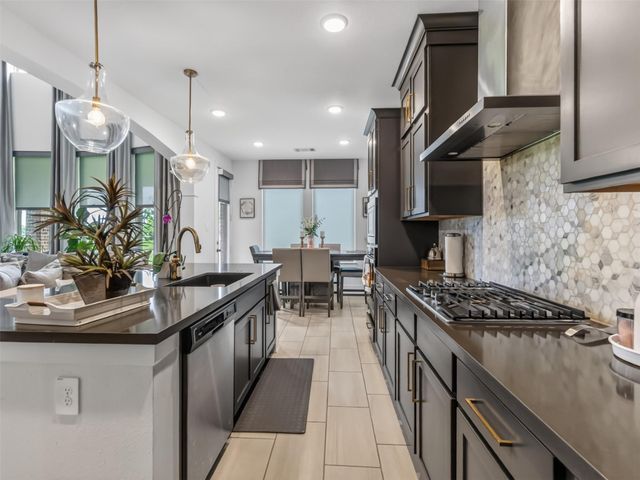 15603 Roscobie Park Drive, Humble, TX 77346
