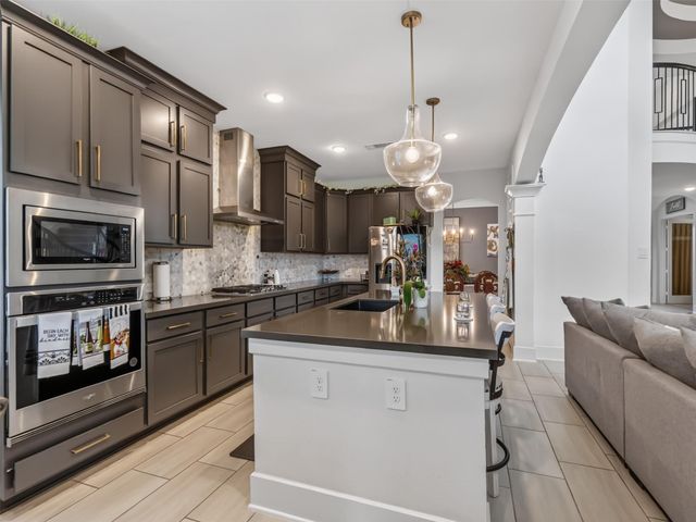 15603 Roscobie Park Drive, Humble, TX 77346