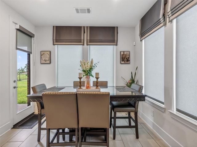 15603 Roscobie Park Drive, Humble, TX 77346