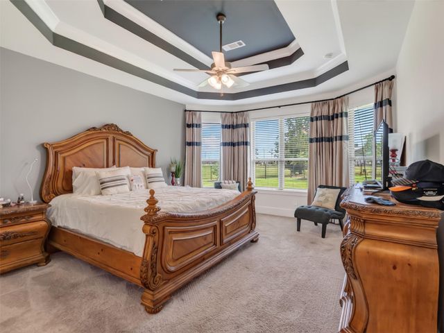 15603 Roscobie Park Drive, Humble, TX 77346