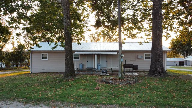 26328 County Road 322, Pittsburg, MO 65724