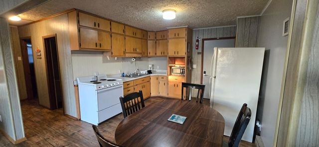 26328 County Road 322, Pittsburg, MO 65724