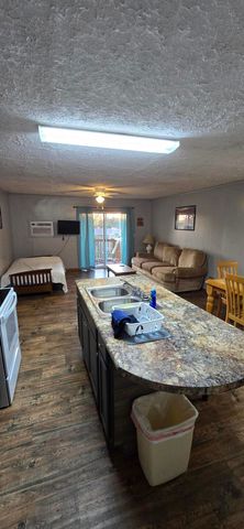 26328 County Road 322, Pittsburg, MO 65724