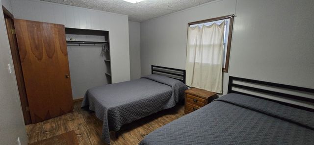 26328 County Road 322, Pittsburg, MO 65724