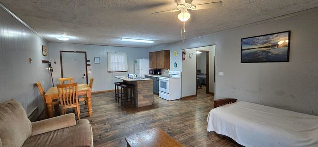 26328 County Road 322, Pittsburg, MO 65724