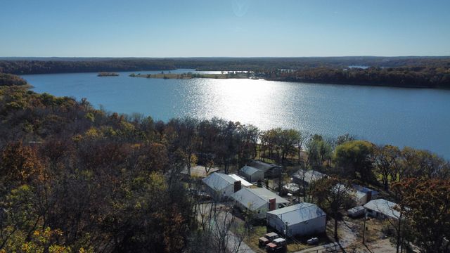 26328 County Road 322, Pittsburg, MO 65724