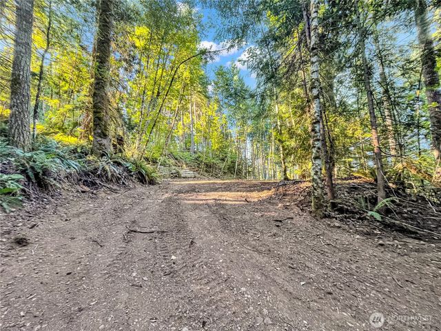4840 N Lake Cushman Road, Hoodsport, WA 98548