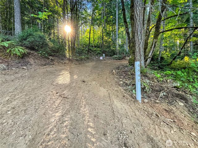 4840 N Lake Cushman Road, Hoodsport, WA 98548