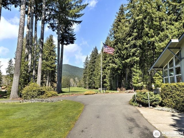 4840 N Lake Cushman Road, Hoodsport, WA 98548