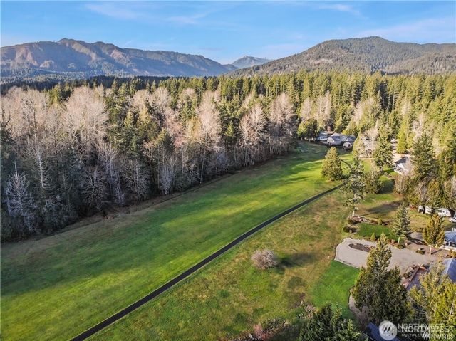 4840 N Lake Cushman Road, Hoodsport, WA 98548
