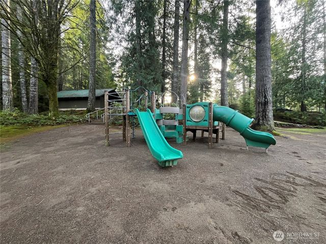 4840 N Lake Cushman Road, Hoodsport, WA 98548
