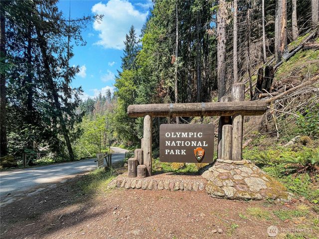 4840 N Lake Cushman Road, Hoodsport, WA 98548