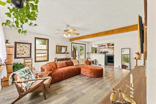 1712 Gray Station Sulphur Springs Road, Jonesborough, TN 37659