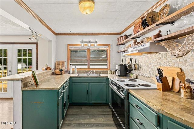 1712 Gray Station Sulphur Springs Road, Jonesborough, TN 37659
