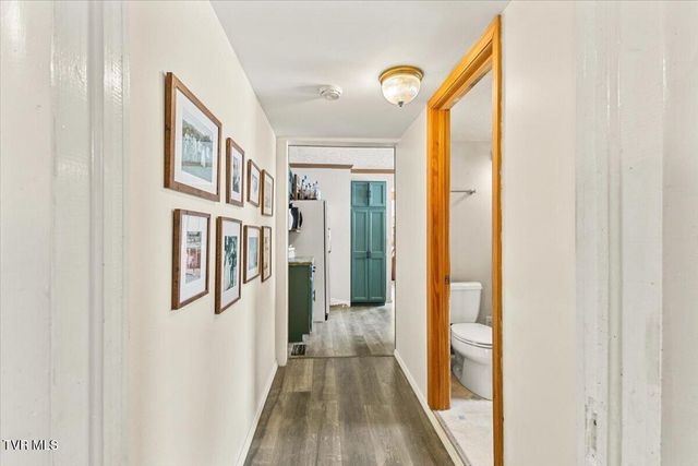 1712 Gray Station Sulphur Springs Road, Jonesborough, TN 37659