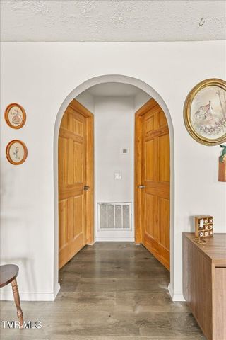 1712 Gray Station Sulphur Springs Road, Jonesborough, TN 37659