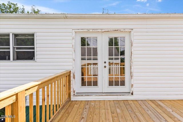 1712 Gray Station Sulphur Springs Road, Jonesborough, TN 37659