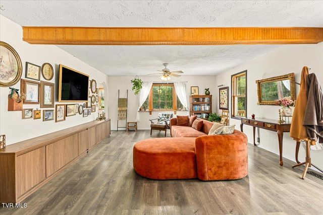1712 Gray Station Sulphur Springs Road, Jonesborough, TN 37659