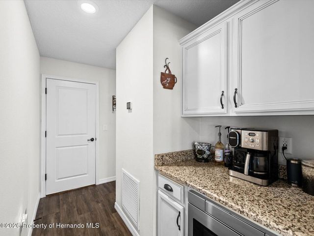 11051 Mirage Avenue, Weeki Wachee, FL 34614