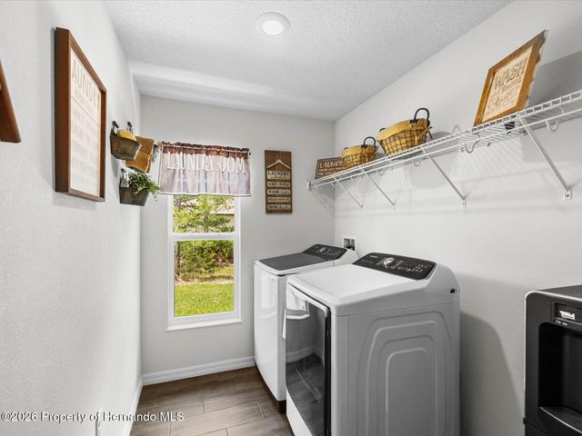 11051 Mirage Avenue, Weeki Wachee, FL 34614