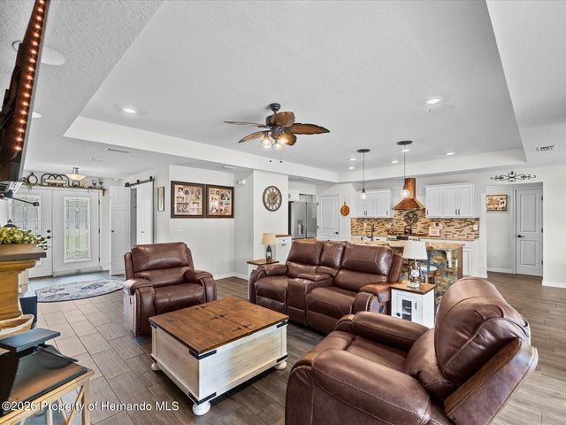 11051 Mirage Avenue, Weeki Wachee, FL 34614