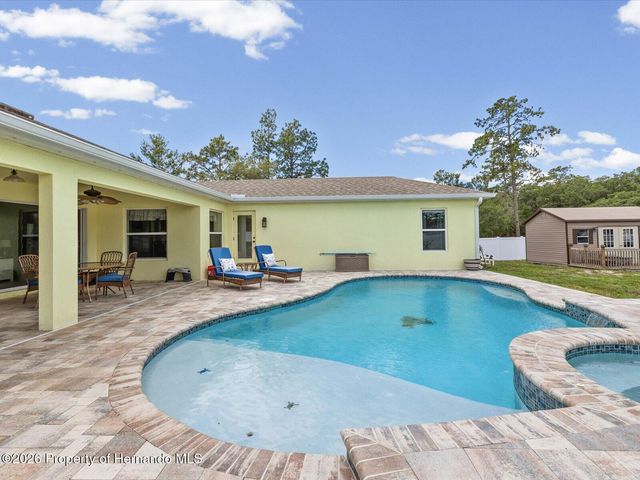 11051 Mirage Avenue, Weeki Wachee, FL 34614