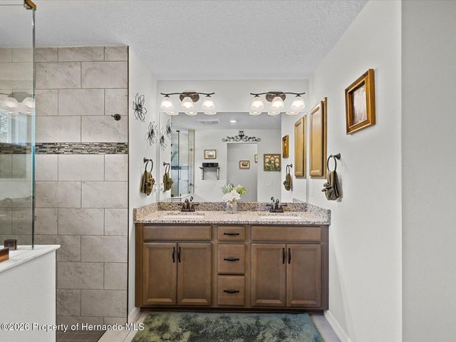 11051 Mirage Avenue, Weeki Wachee, FL 34614