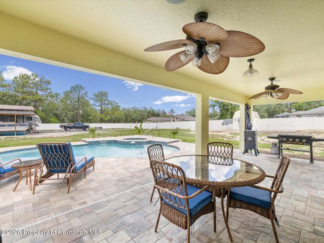 11051 Mirage Avenue, Weeki Wachee, FL 34614