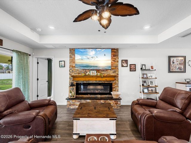 11051 Mirage Avenue, Weeki Wachee, FL 34614