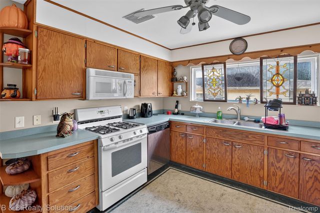 307 N Cherry Street, Flushing, MI 48433