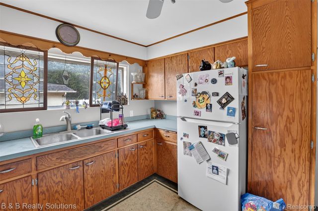307 N Cherry Street, Flushing, MI 48433