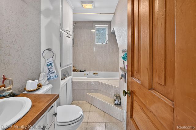 307 N Cherry Street, Flushing, MI 48433