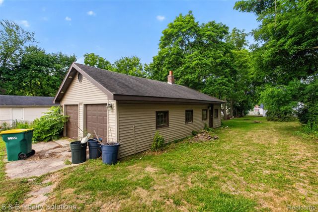 307 N Cherry Street, Flushing, MI 48433